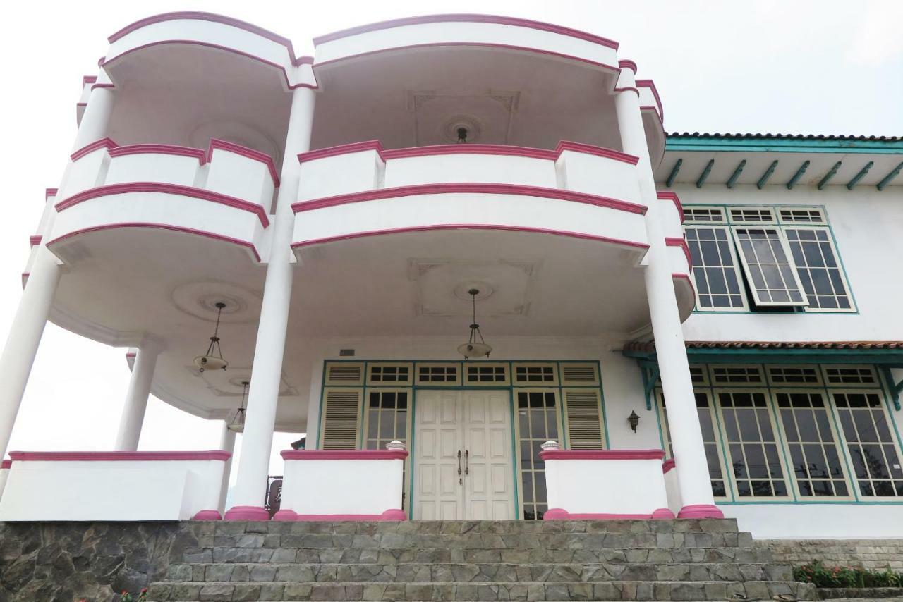 Villa Tiandiva Cisarua Buitenkant foto