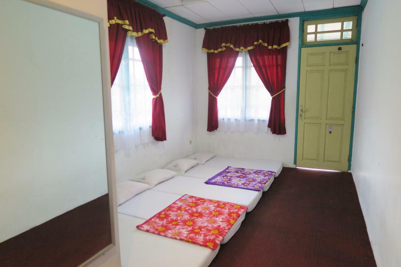 Villa Tiandiva Cisarua Buitenkant foto